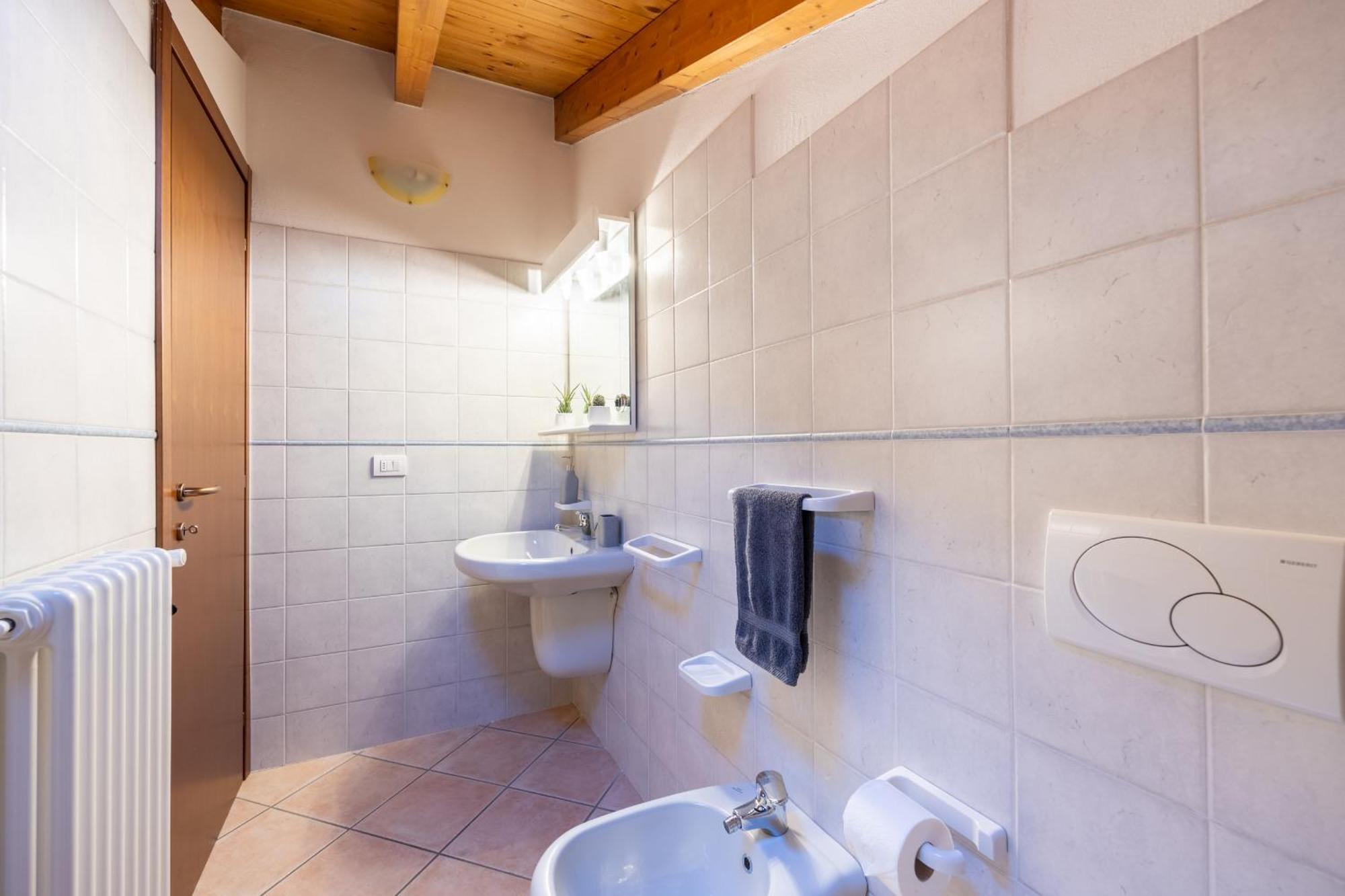 Lago Di Como - Luxury Panoramic Garden - Free Wifi Villa Gera Lario Exterior photo